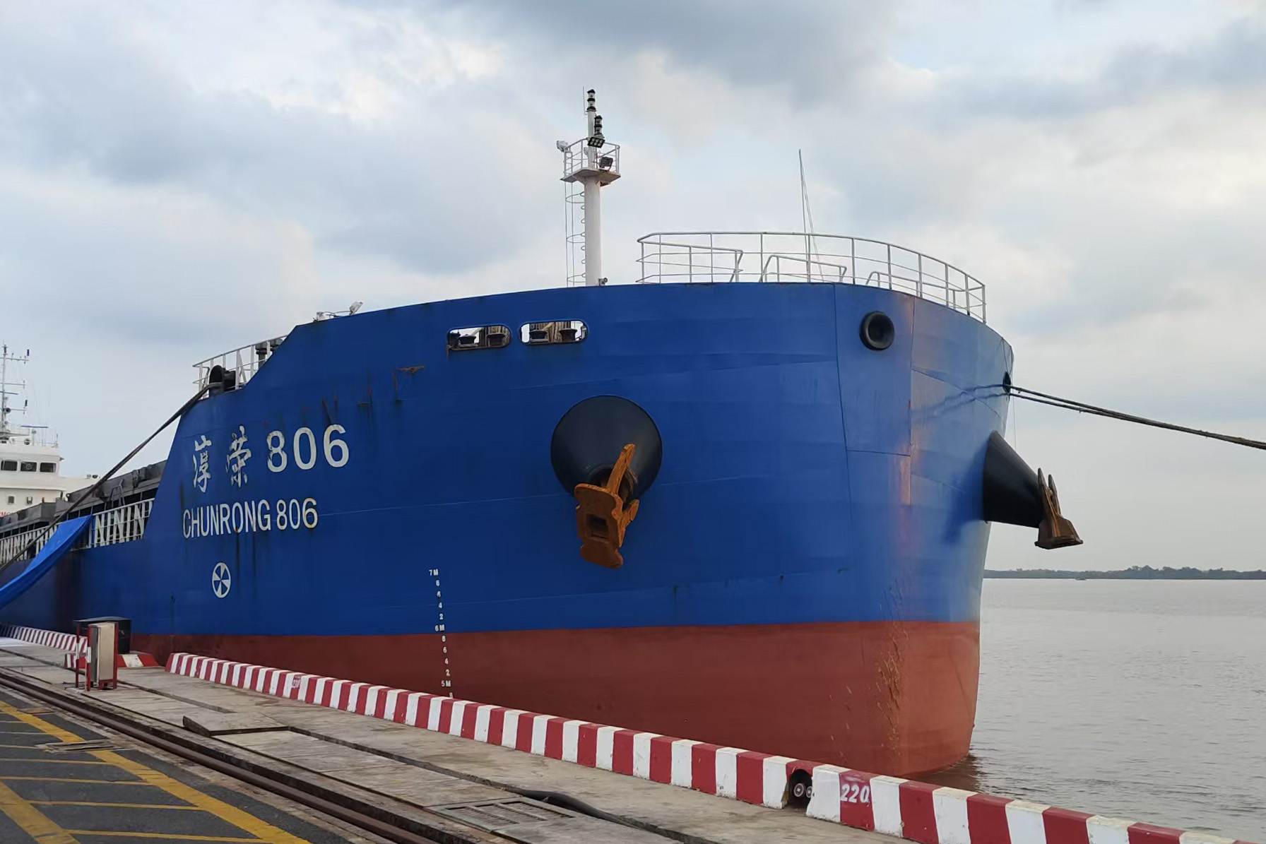 MV. CR 806